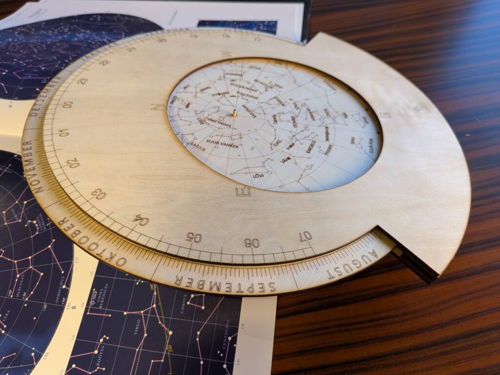 Pööratav taevakaart, autor Kristjan Salev